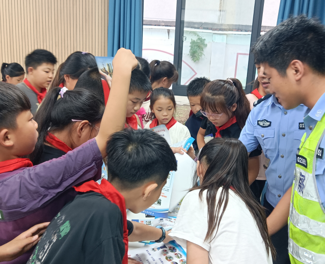 知危险会避险交通安全进校园暨开学第一课校园全掩盖 知危险会避险交通安全进校园暨开学第一课校园全掩盖